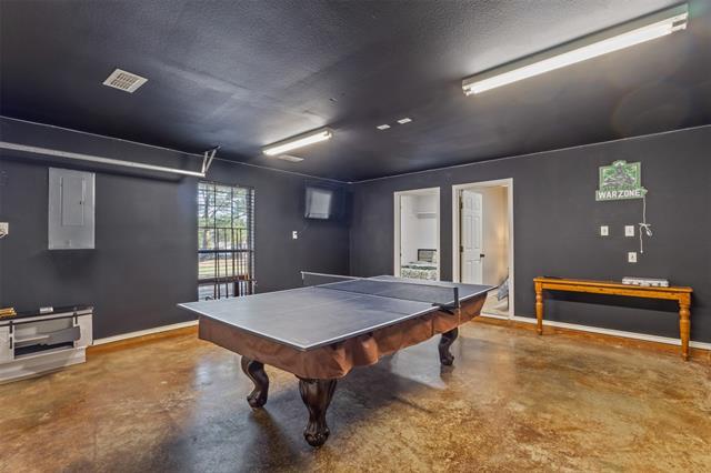 Building Photo - 1522 Oakwood Dr