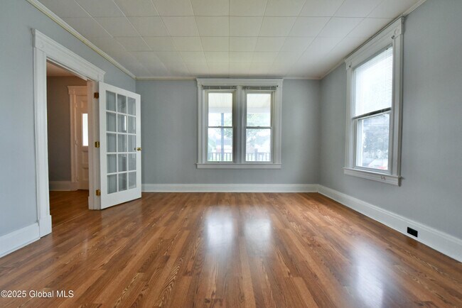 Building Photo - 113 N 3rd Ave