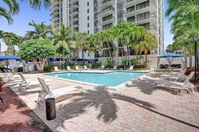 Building Photo - 3031 N Ocean Blvd