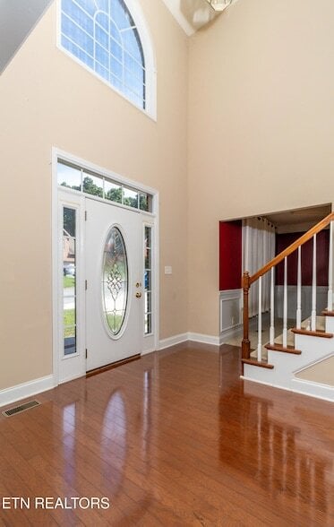 Building Photo - 8334 Bay Gardens Ln