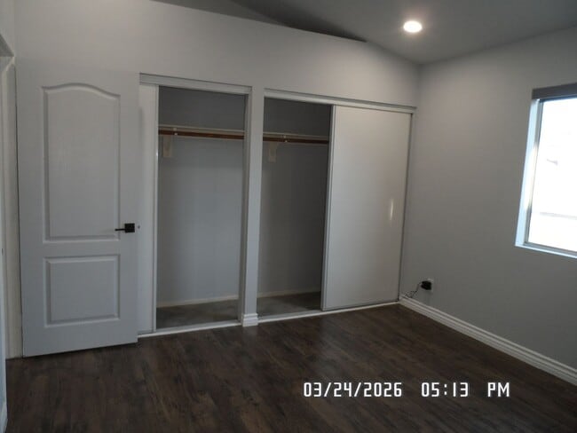 Building Photo - 3 Bedrooms, 2 Bathrooms, approx. 1112 sq. ft., 2 Car Garage, Solar Panels, Internet Included. Clo...