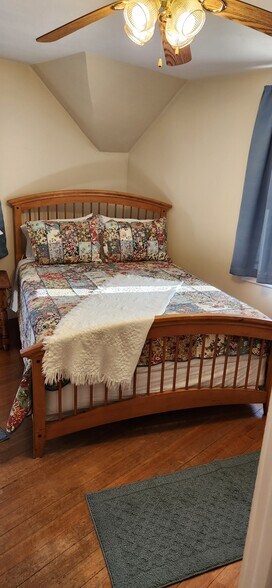 Building Photo - 1320 Cranston St