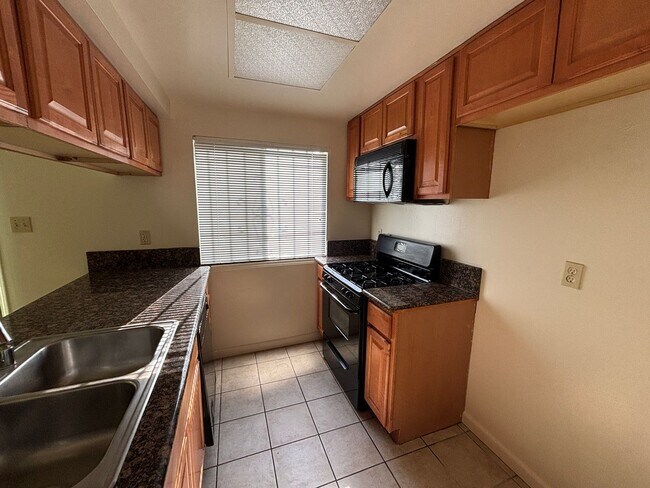 Building Photo - 4196 Savannah Ln