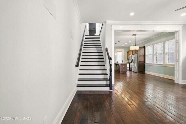 Building Photo - 10910 Kings Crown Dr