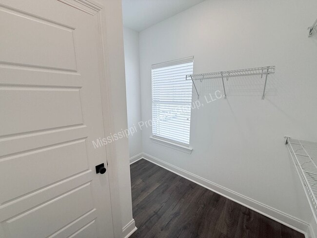 Building Photo - 4BR/4.5BA For Rent