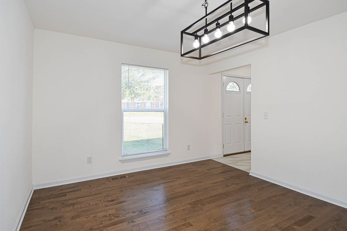 Building Photo - 306 Bright Meadows Dr