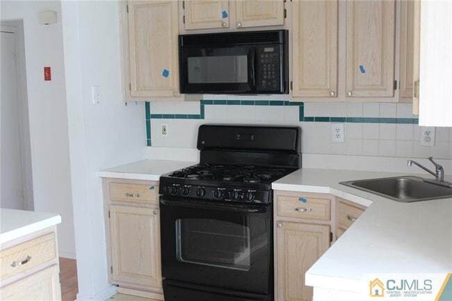 Building Photo - 2401 Jesse Way