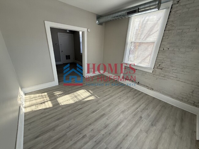 Building Photo - One Bedroom Upstairs Apartment | Available...