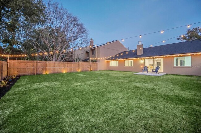 Building Photo - 8244 Limetree Ct