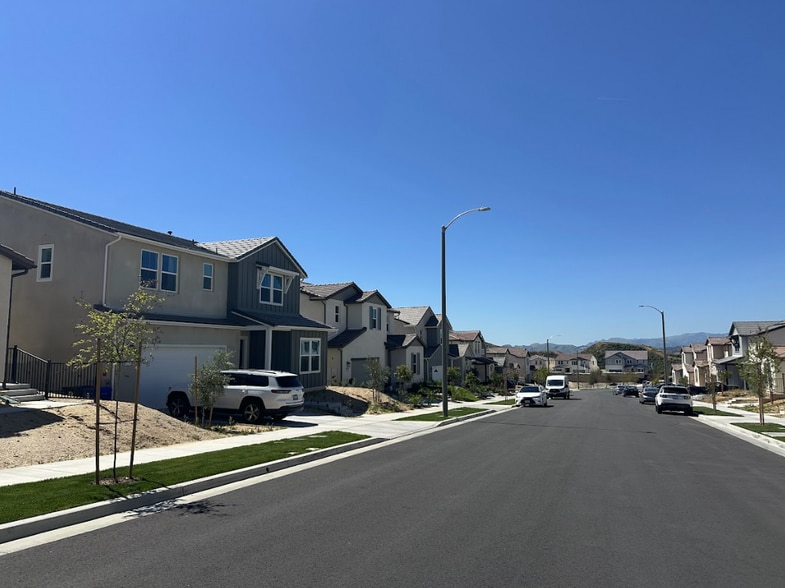 Building Photo - 24392 Calle La Roca