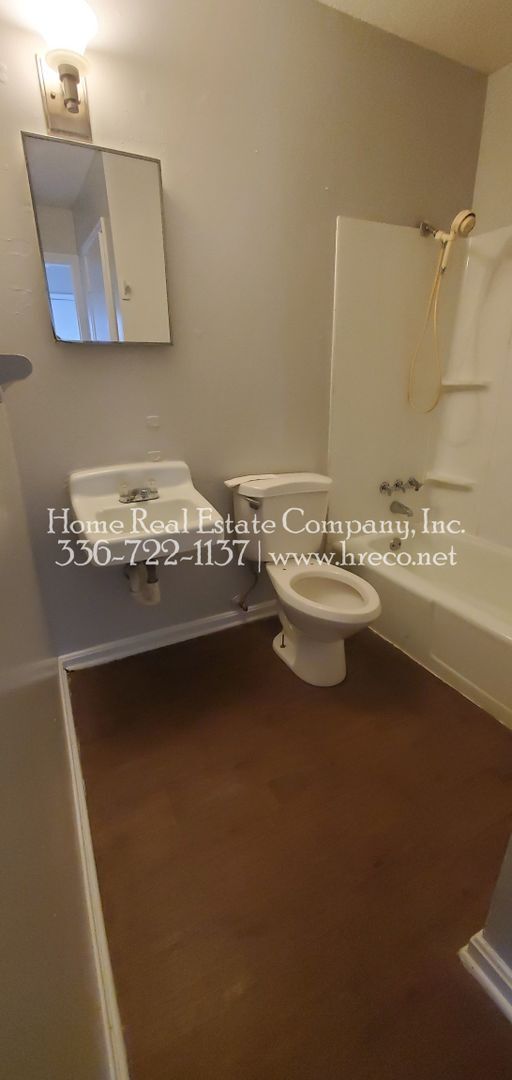 Building Photo - 1982 Maryland Ave