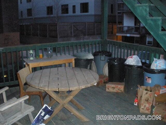 Building Photo - 675 Washington St