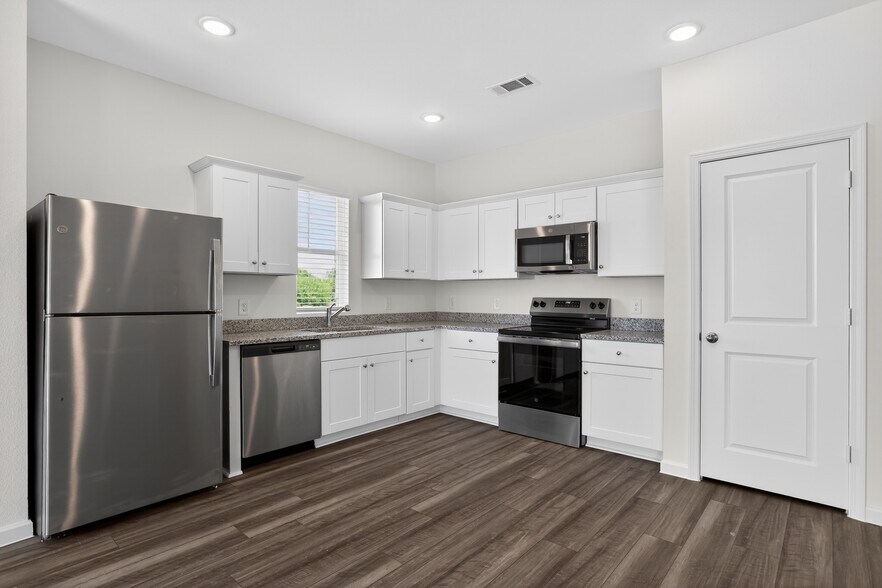 Building Photo - 4725 Harlequin Dr