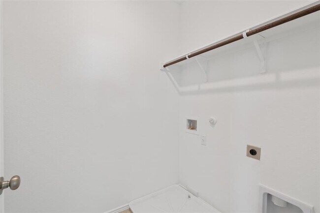 Building Photo - 301 Montauk Loop