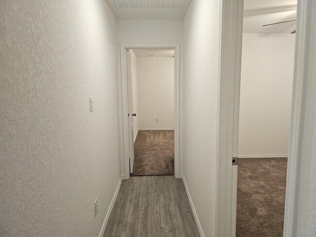 Building Photo - 5911 Coahulia Rdg