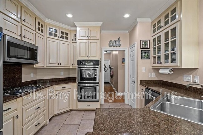 Building Photo - 9791 Aspen Cir