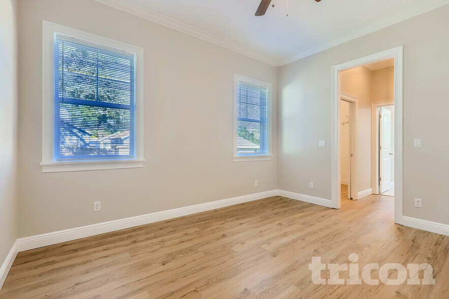 Building Photo - 7703 N Huntley Ave