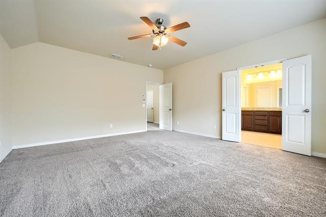 Building Photo - 875 Vaquero St