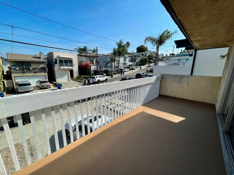 Building Photo - 840 3rd St