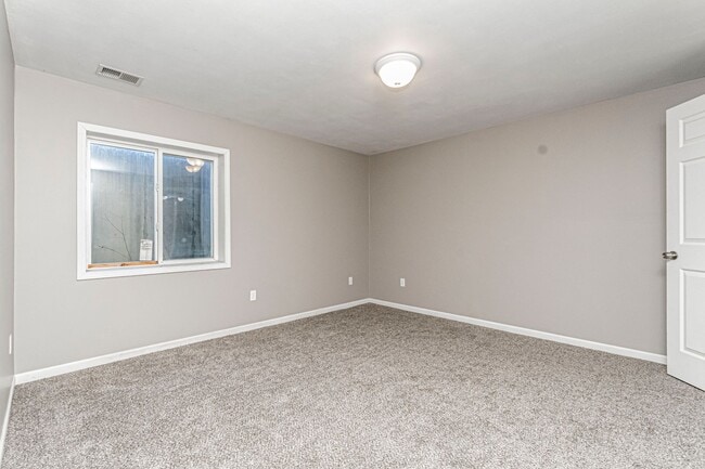Building Photo - Please View 3D Virtual Walk-Through Before...