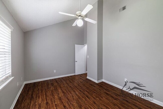 Building Photo - 2165 S Milledge Ave
