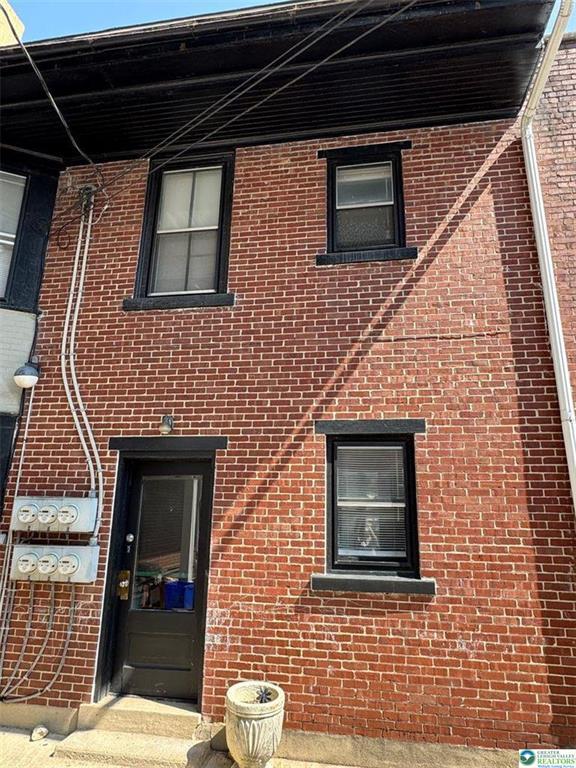 Primary Photo - 636 N New St