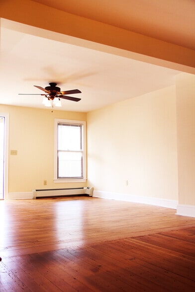 Building Photo - 48 N Champlain St