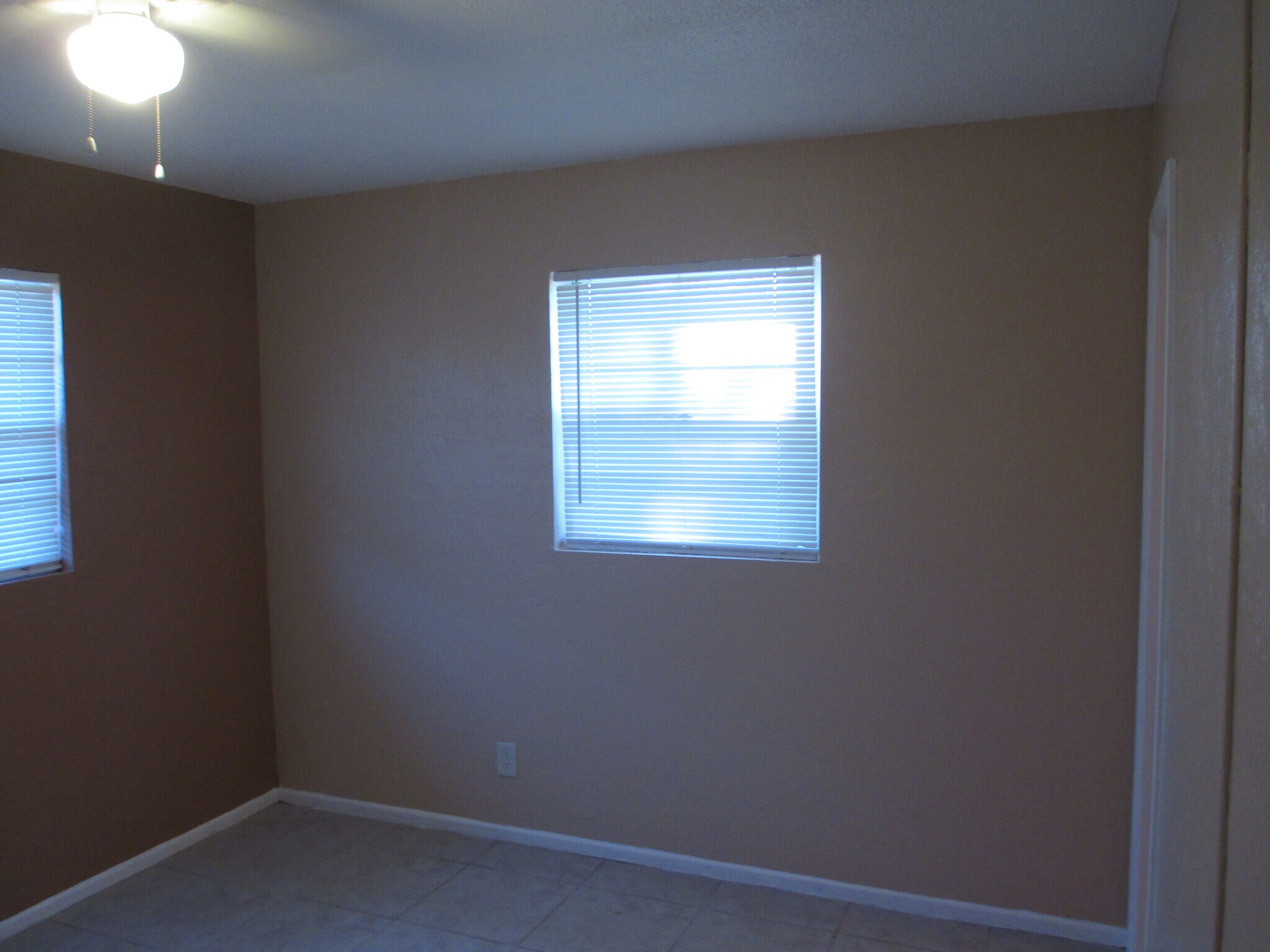 Building Photo - 1717 Dixon Blvd