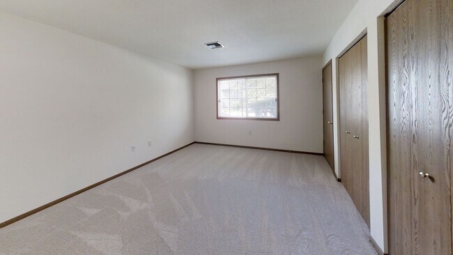 Building Photo - RENOVATED Condo Style Lower 1 Bedroom 1 Bathroom Apartment Available