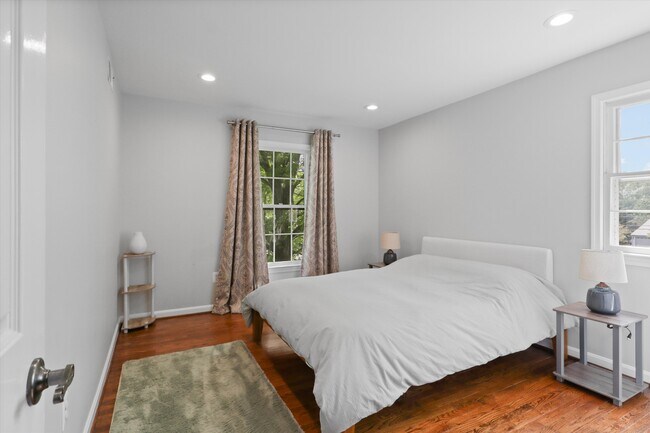 Building Photo - 4203 Maple Tree Ct