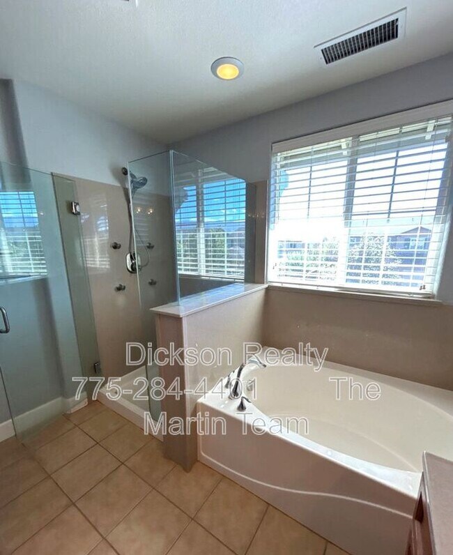 Building Photo - 2065 Long Hollow Dr