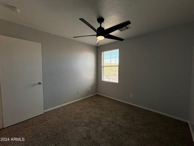 Building Photo - 9205 W Cordes Rd