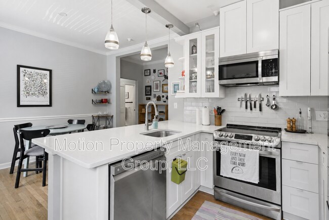 Building Photo - 430 Lindbergh Drive NE