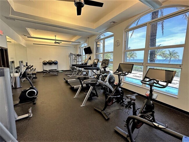 Building Photo - 2080 S Ocean Dr