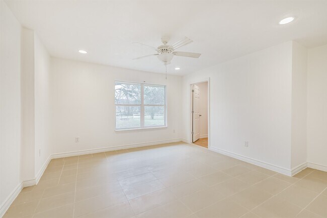 Building Photo - 10412 Ehlers Rd