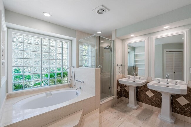 Building Photo - Stunning Los Altos Hills Estate