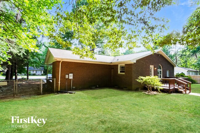 Building Photo - 625 Scott Dr