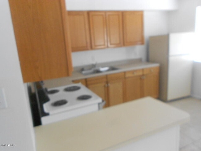Building Photo - 2727 W Belmont Ave
