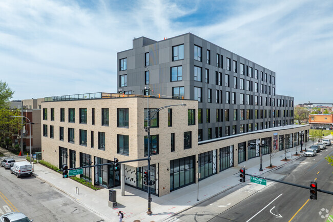Building Photo - Roosevelt Square