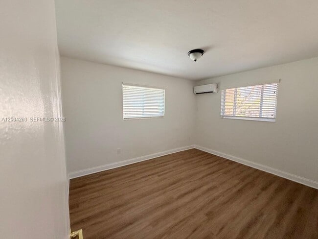 Building Photo - 95-97-97 NE 168th St