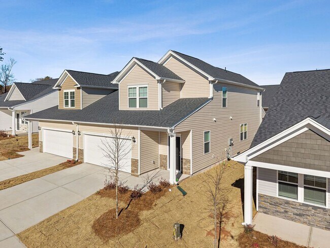 Building Photo - 512 Serena Trl