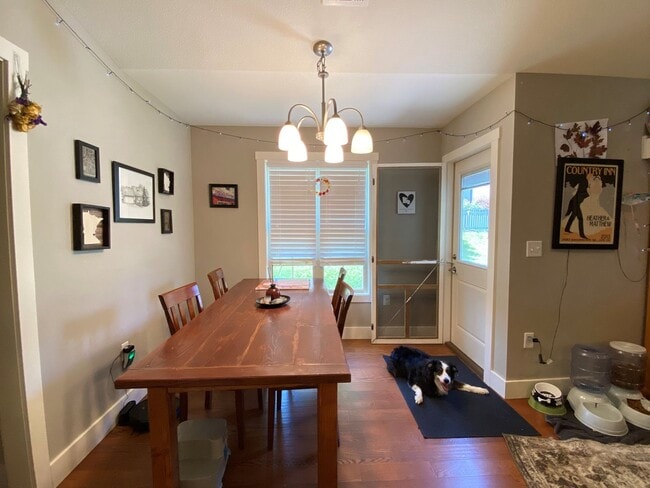 Building Photo - FENCED BACKYARD! BONUS ROOM/OFFICE! SAFE ROOM! THREE CAR GARAGE