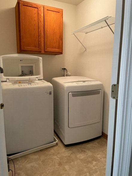 Building Photo - 24358 Leski Ln