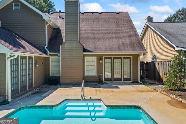 Building Photo - 1249 McLendon Dr