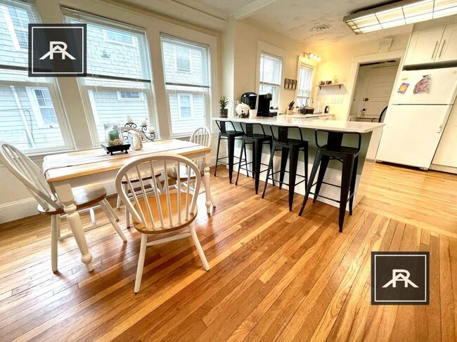 Building Photo - 4 bedroom in Brookline MA 02446