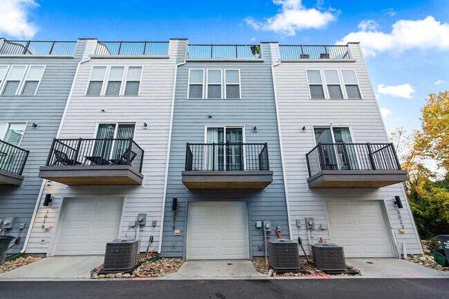 Building Photo - 3019 Jolene Ct