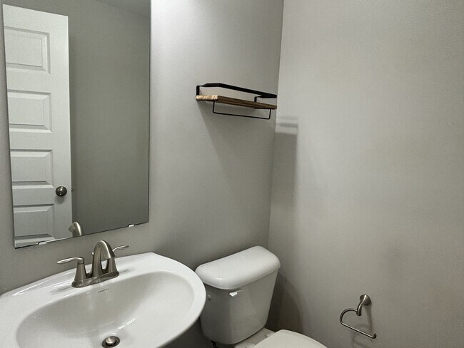 Building Photo - 5898 Weldra Dr