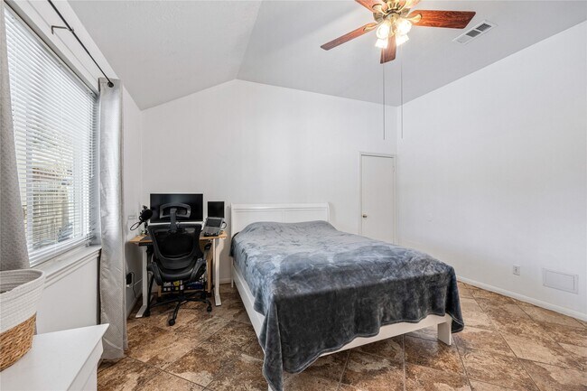 Building Photo - 16406 Cypress Valley Dr