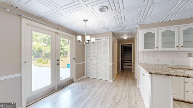 Building Photo - 1531 Dartmouth Ct