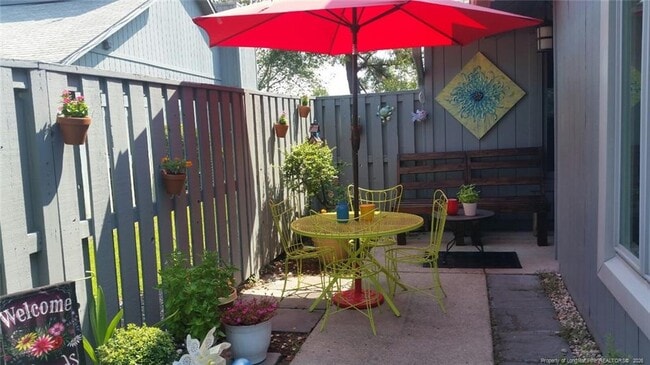 Building Photo - 185 Cranes Cove